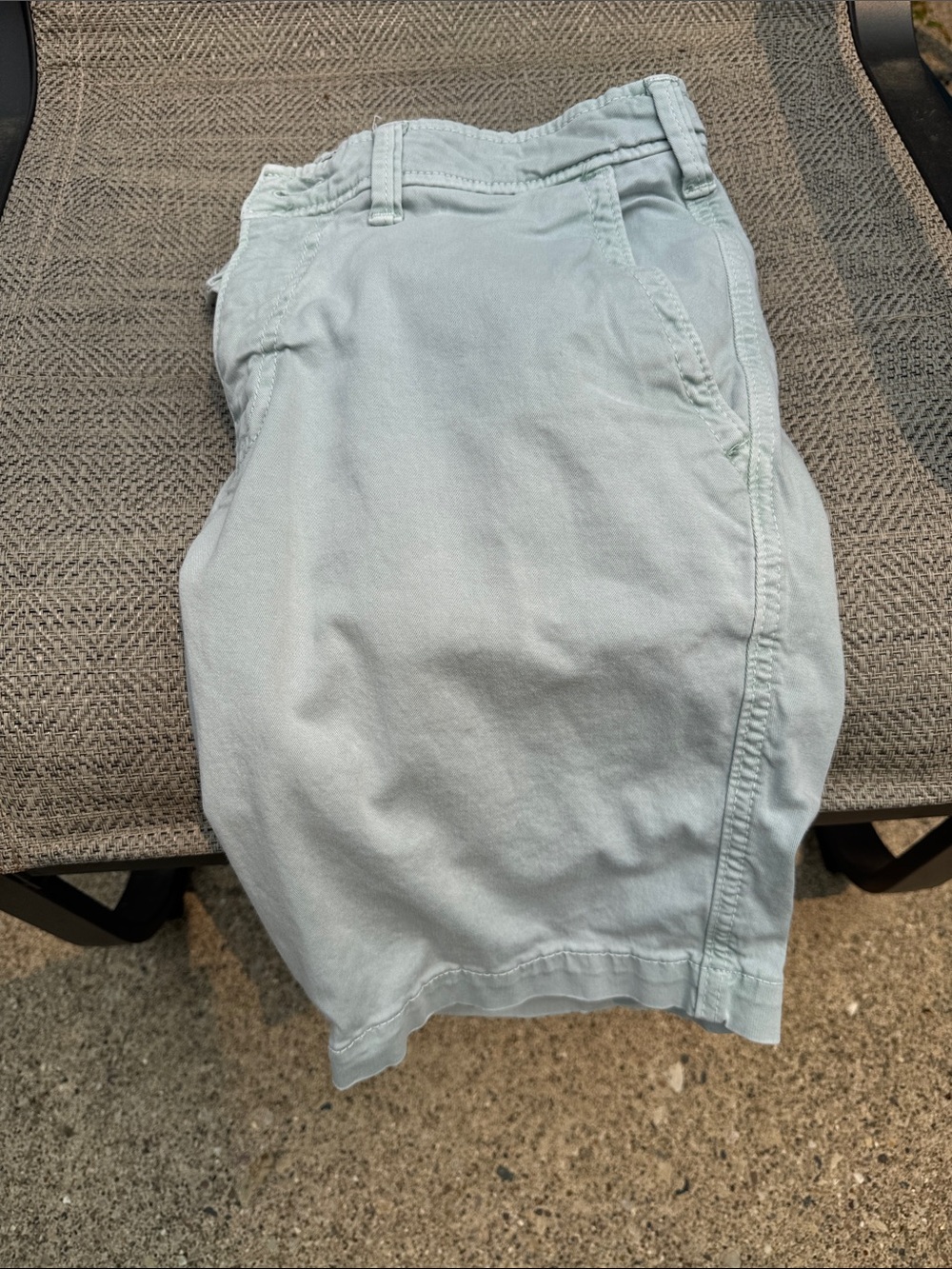 American Eagle Outfitters Light Green Flat Front Chino Shorts 30